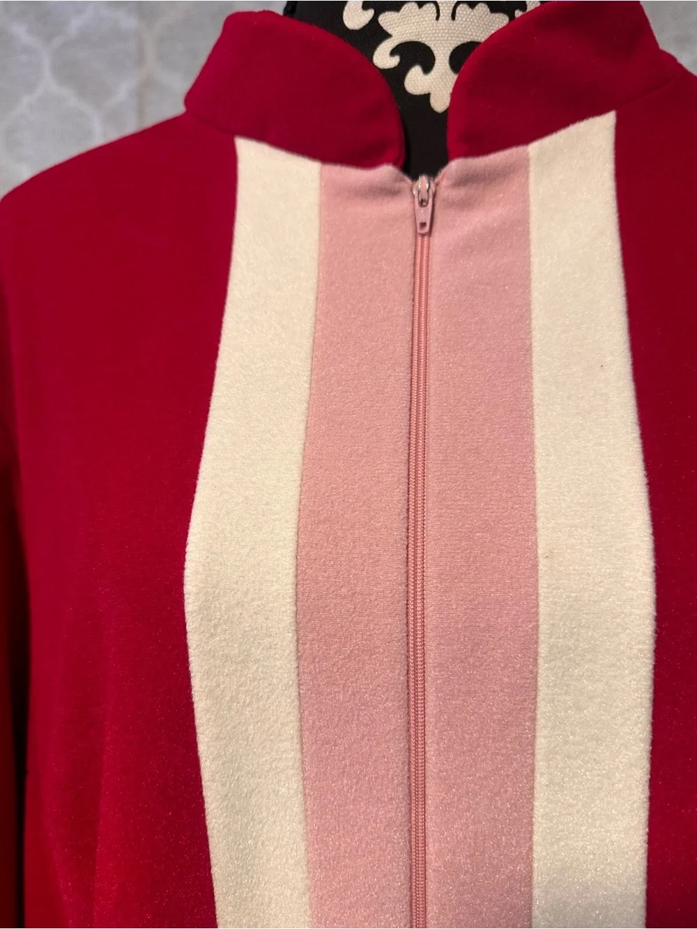 Vintage 70s/80s Vanity Fair Zip-Front Velour Hostess Loungewear size XXL